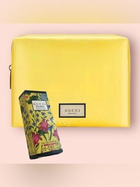 Pearlescent-Yellow Gucci Beauty (Gucci Flora) Cosmetic-Makeup Bag SET
